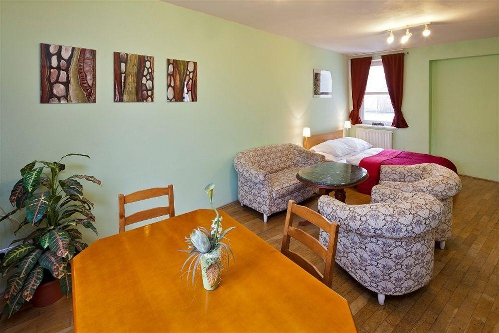 Capital Apartments Прага Екстериор снимка
