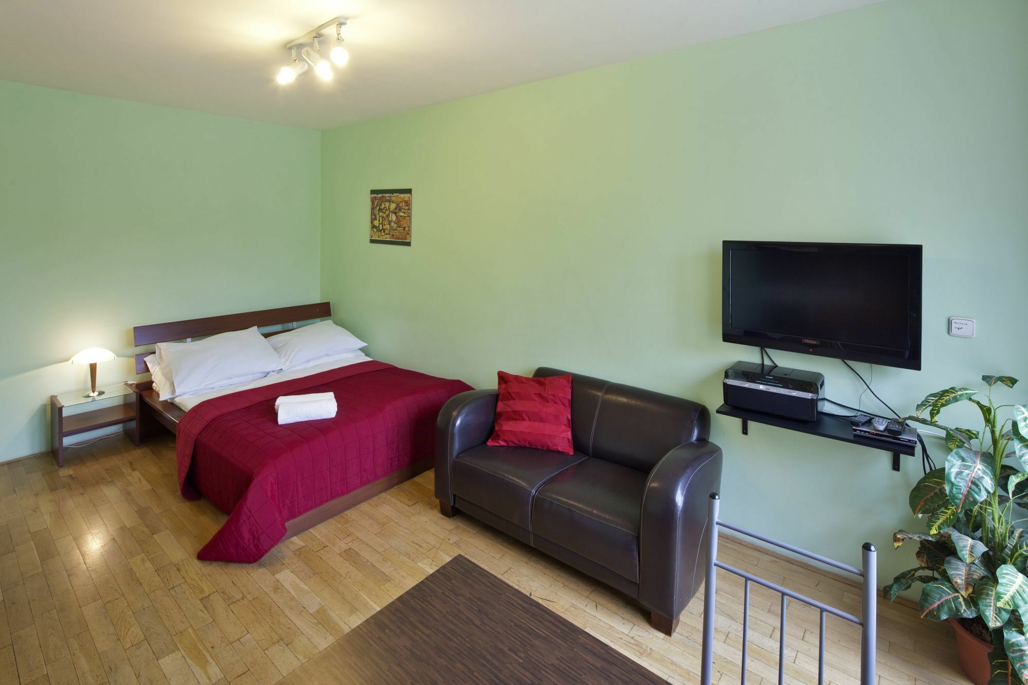 Capital Apartments Прага Екстериор снимка