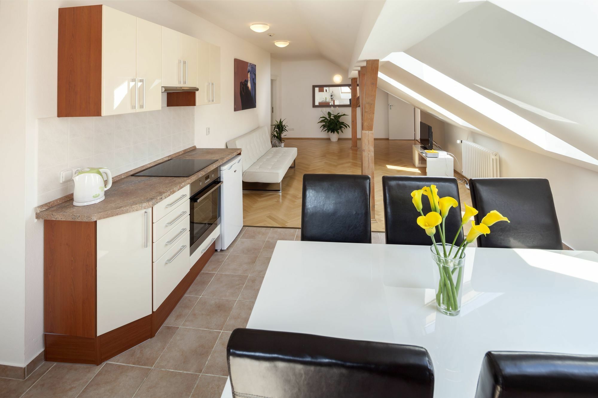 Capital Apartments Прага Екстериор снимка