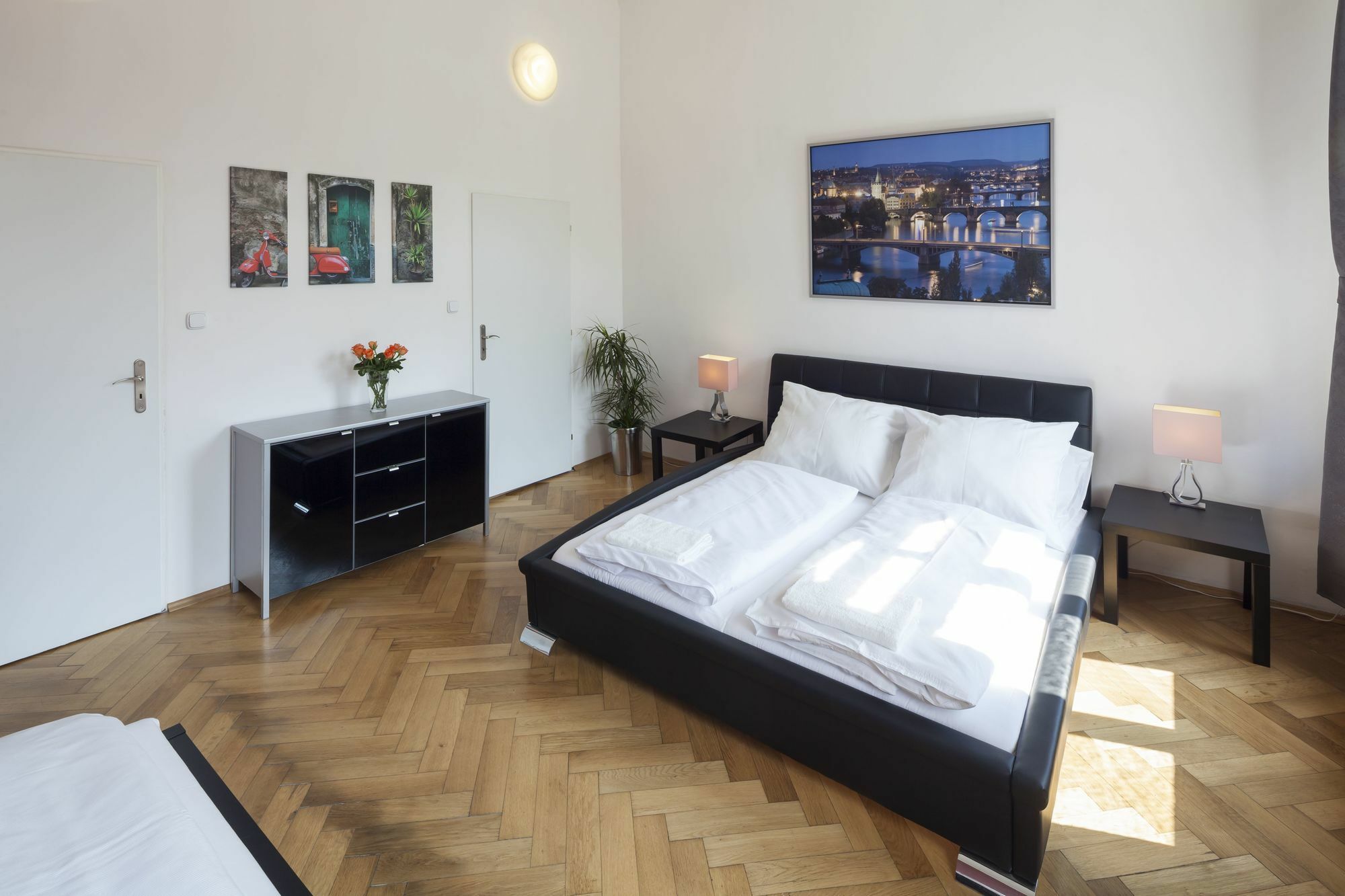 Capital Apartments Прага Екстериор снимка