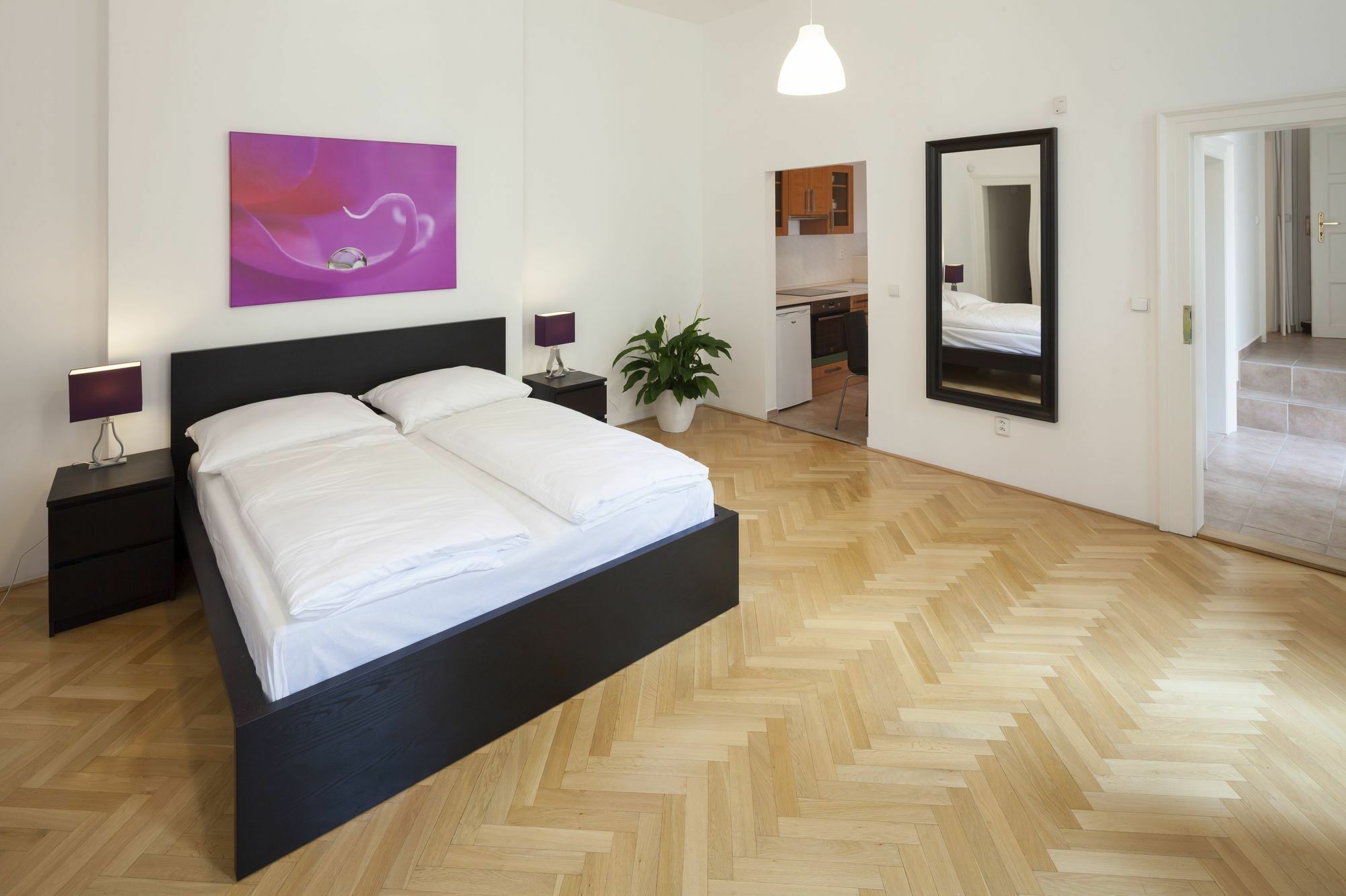 Capital Apartments Прага Екстериор снимка