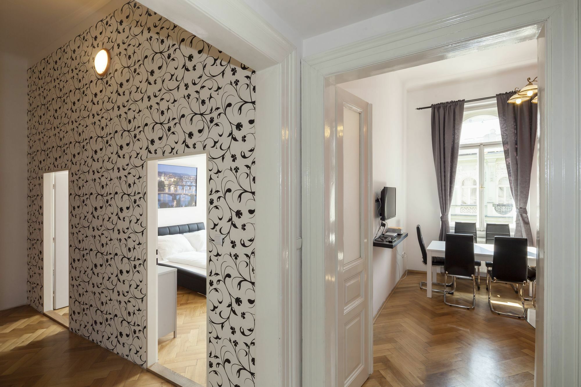 Capital Apartments Прага Екстериор снимка