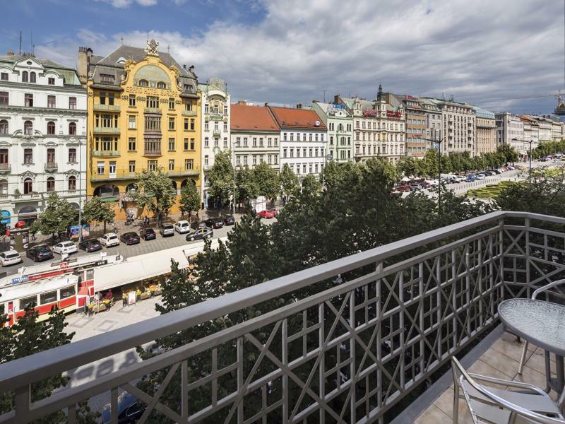 Capital Apartments Прага Екстериор снимка