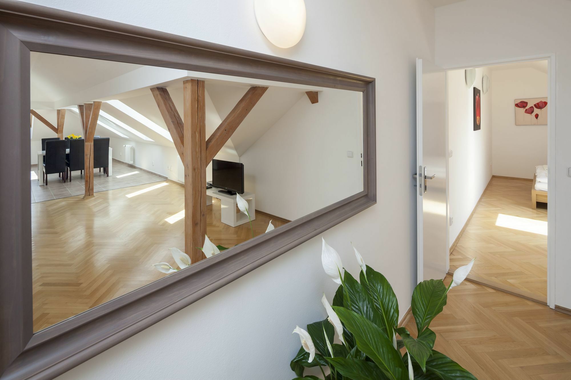 Capital Apartments Прага Екстериор снимка