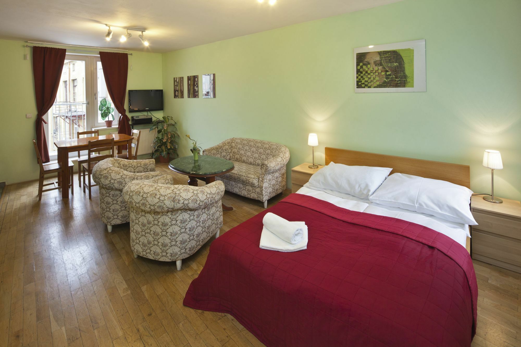 Capital Apartments Прага Екстериор снимка