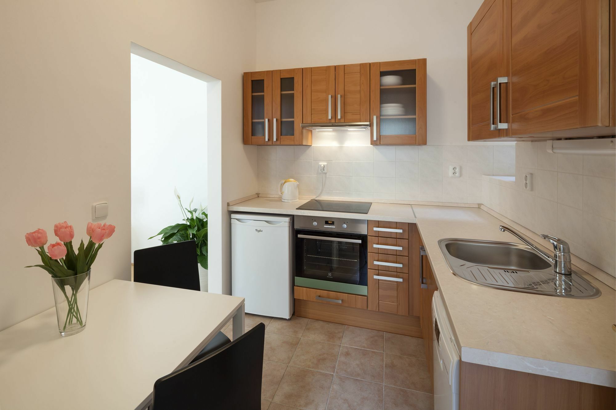 Capital Apartments Прага Екстериор снимка