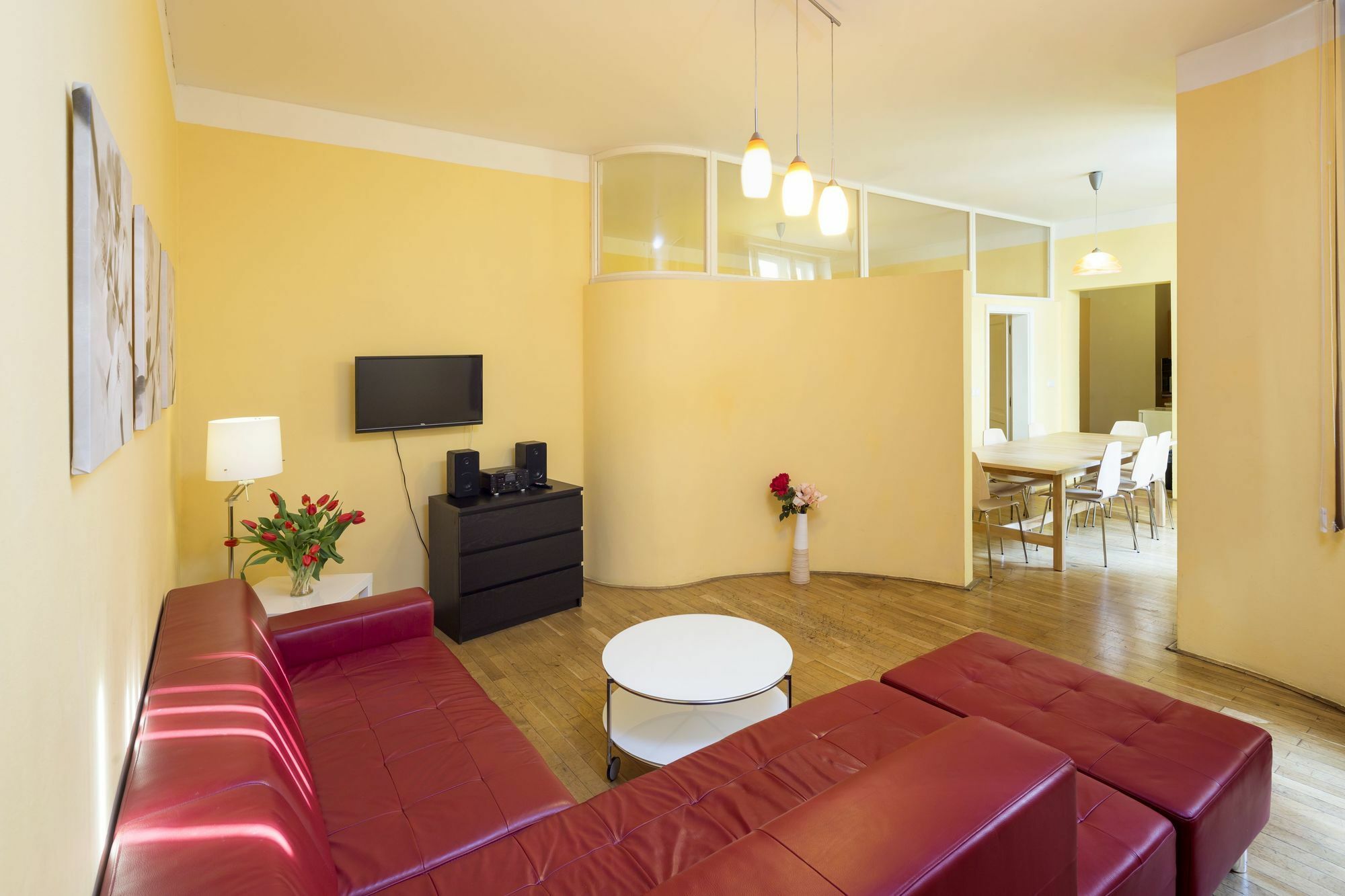 Capital Apartments Прага Екстериор снимка