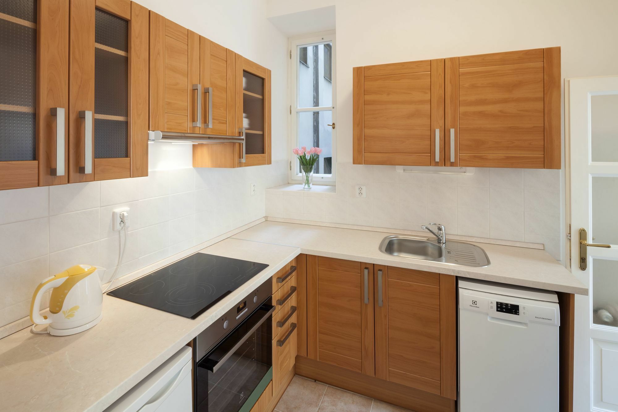 Capital Apartments Прага Екстериор снимка